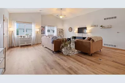 245 Alpine Meadow Circle, Oregon, WI 53575 - Photo 5