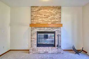 6413 Dylyn Dr, Madison, WI 53719 - Photo 5