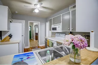 207 S Owen Drive, Madison, WI 53705 - Photo 13