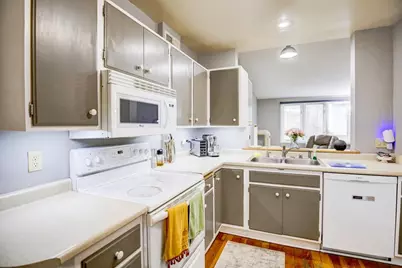 207 S Owen Drive, Madison, WI 53705 - Photo 11