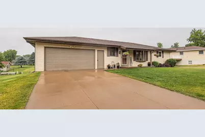 811 S Madison Street, Cuba City,  53807 - Photo 1