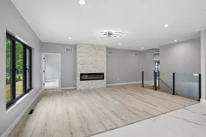 386 Oakbrook Drive, Wisconsin Dells, WI 53965 - Photo 15