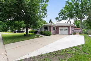 1210 N Randall Ave, Janesville, WI 53545 - Photo 3