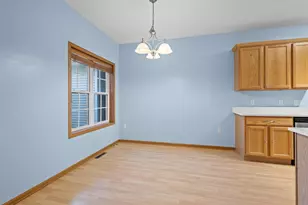 3829 Maple Grove Dr, Madison, WI 53719 - Photo 23