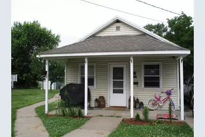215 S Prairie Street, Prairie Du Chien, WI 53821 - Photo 1