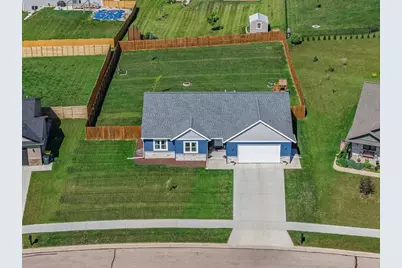 2055 Willow Run, Reedsburg, WI 53959 - Photo 5