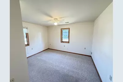 635 W Slifer Street #D, Portage, WI 53901 - Photo 7