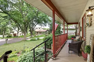 3702 Spring Hill Ct, Middleton, WI 53562 - Photo 5