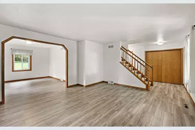 3702 Spring Hill Court, Middleton, WI 53562 - Photo 7