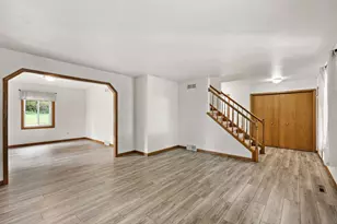 3702 Spring Hill Ct, Middleton, WI 53562 - Photo 7