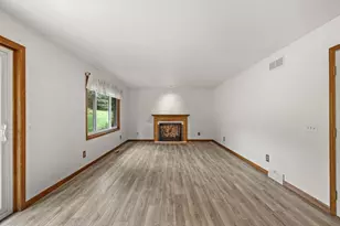 3702 Spring Hill Ct, Middleton, WI 53562 - Photo 17