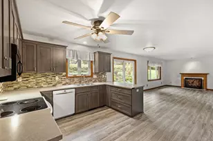 3702 Spring Hill Ct, Middleton, WI 53562 - Photo 15