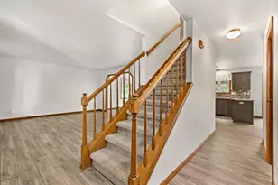 3702 Spring Hill Ct, Middleton, WI 53562 - Photo 9