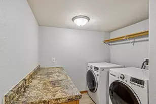 309 Cedar St, Baraboo, WI 53913 - Photo 37