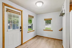 309 Cedar St, Baraboo, WI 53913 - Photo 5