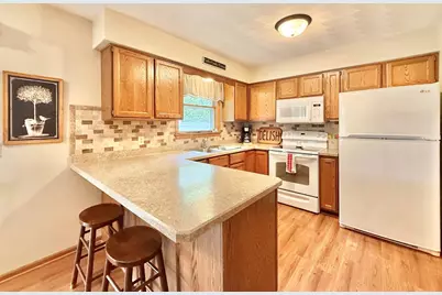 4105 Mackinac Drive, Janesville, WI 53546 - Photo 7