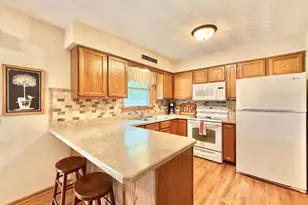 4105 Mackinac Dr, Janesville, WI 53546 - Photo 7