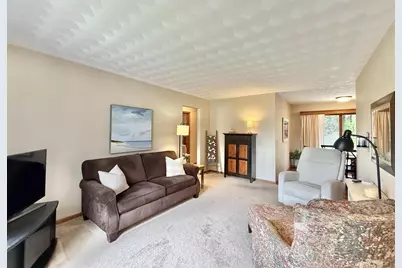 4105 Mackinac Drive, Janesville, WI 53546 - Photo 3