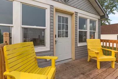 138 E Front Street, Marquette, WI 53947 - Photo 7