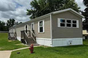 135 Maple St, Reedsburg, WI 53953 - Photo 5