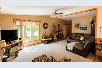 1352 Windsor Circle, Watertown, WI 53098 - Photo 9