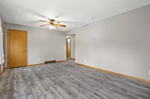1520 N Pontiac Dr, Janesville, WI 53545 - Photo 7