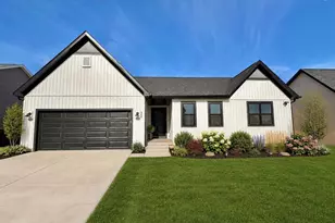 142 S 8th St, Janesville, WI 53536 - Photo 1
