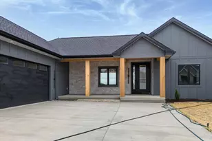 635 Rustic Rise Wy, Verona, WI 53593 - Photo 3
