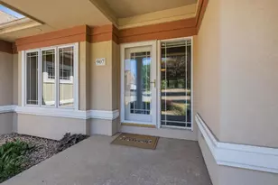 907 Cambridge Dr, Janesville, WI 53548 - Photo 3