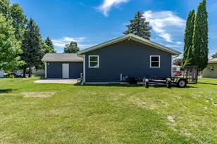 1461 Marquette St, Janesville, WI 53546 - Photo 9