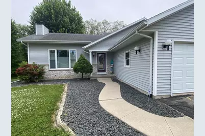 102 Dexter Drive, Cambria, WI 53923 - Photo 3