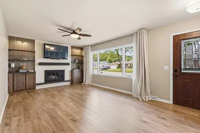 319 Meadowlark Circle, Deerfield, WI 53531 - Photo 3