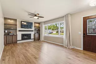 319 Meadowlark Cir, Deerfield, WI 53531 - Photo 3