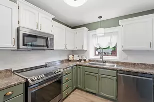319 Meadowlark Cir, Deerfield, WI 53531 - Photo 21