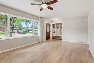 319 Meadowlark Cir, Deerfield, WI 53531 - Photo 5