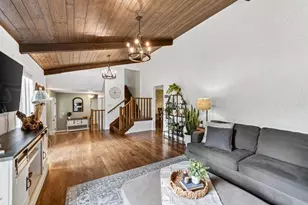 319 Fairway Dr, Columbus, WI 53925 - Photo 7