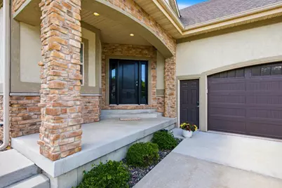 905 Castle Stone Pass, Madison, WI 53593 - Photo 7
