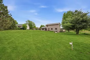 8600 Ellington Way, Middleton, WI 53562 - Photo 3