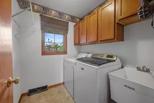 8600 Ellington Way, Middleton, WI 53562 - Photo 19