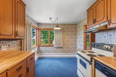 676 E Oak Street, Juneau, WI 53039 - Photo 7