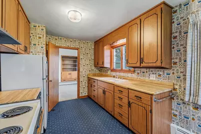 676 E Oak Street, Juneau, WI 53039 - Photo 9