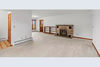 676 E Oak Street, Juneau, WI 53039 - Photo 3