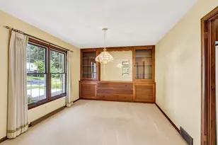 5 Parklawn Pl, Madison, WI 53705 - Photo 15