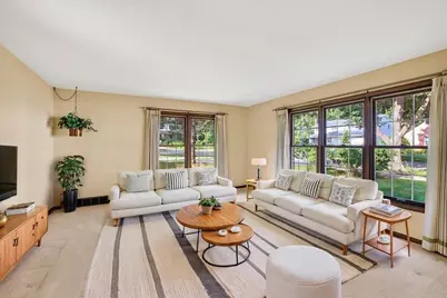 5 Parklawn Place, Madison, WI 53705 - Photo 9