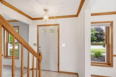 W169N10806 Redwood Lane, Germantown, WI 53022 - Photo 9