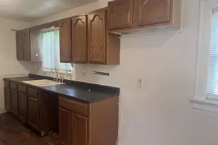 1402 Henry Ave, Beloit, WI 53511 - Photo 9