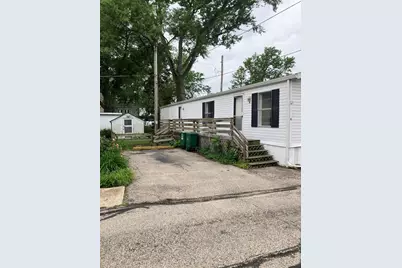 2120 S Riverside Drive #4, Beloit, WI 53511 - Photo 3