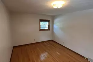 2913 Harriman Ln, Madison, WI 53713 - Photo 9