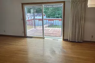2913 Harriman Ln, Madison, WI 53713 - Photo 5