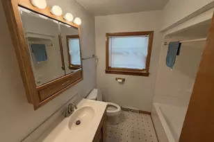 2913 Harriman Ln, Madison, WI 53713 - Photo 9